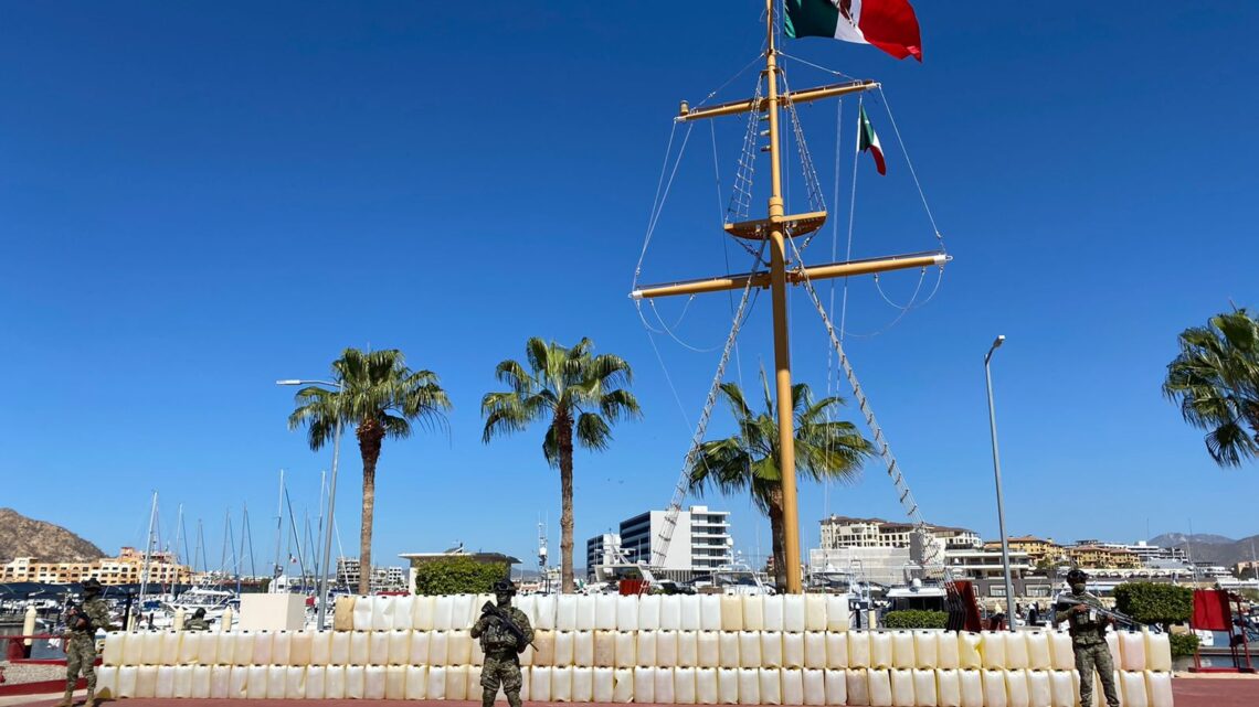 ASEGURA MÁS DE TRES TONELADAS DE CLORHIDRATO DE COCAÍNA Y APROXIMADAMENTE CINCO MIL LITROS DE COMBUSTIBLE ASEGURA MÁS DE TRES TONELADAS DE CLORHIDRATO DE COCAÍNA Y APROXIMADAMENTE CINCO MIL LITROS DE COMBUSTIBLE