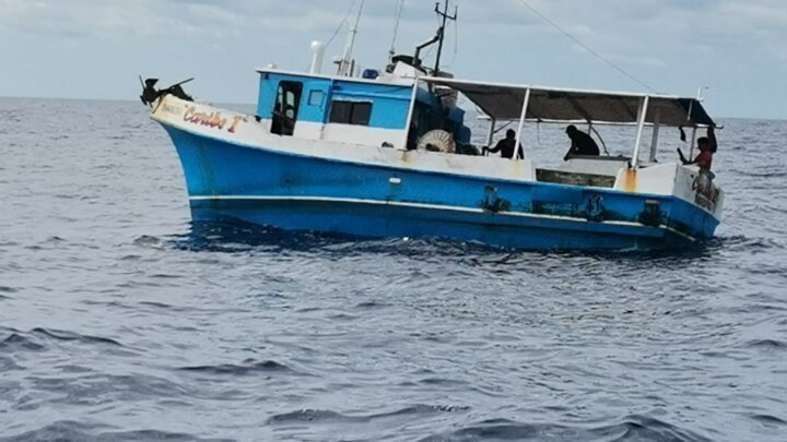 ASEGURAN EMBARCACIÓN CON PRODUCTO EN VEDA EN LA COSTA DE YUCATÁN