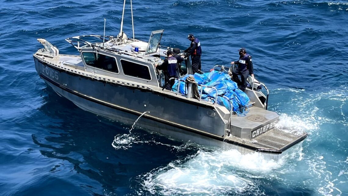 ASEGURAN APROXIMADAMENTE MIL 119 KILOGRAMOS DE CLORHIDRATO DE COCAÍNA, UN BUQUE…