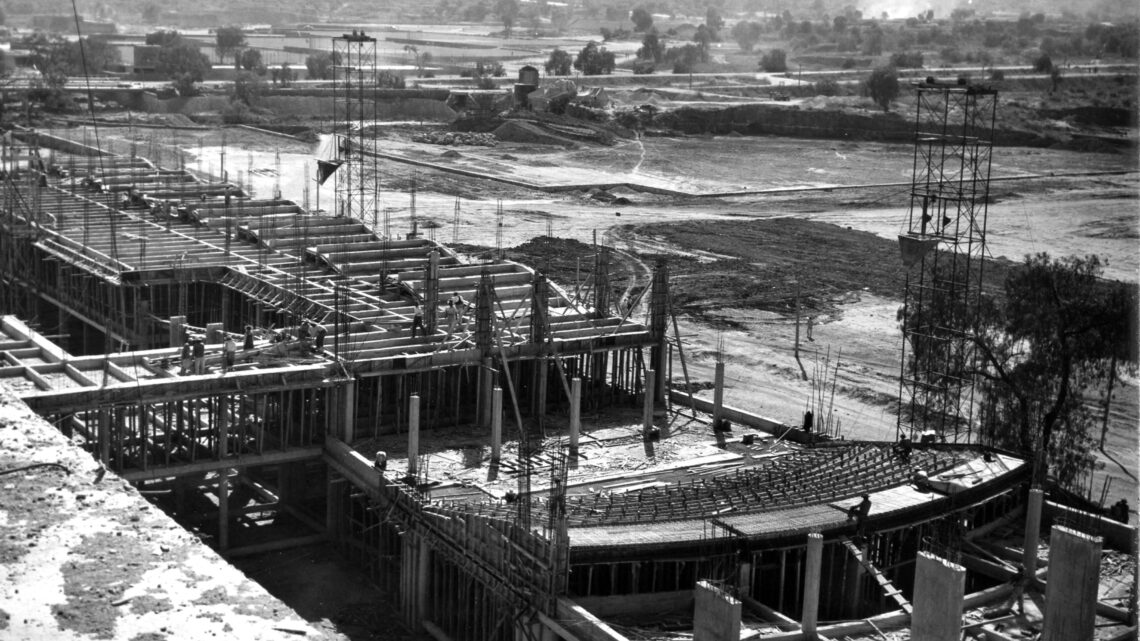 EL RETORNO DE QUETZALCÓATL, DE JOSÉ CHÁVEZ MORADO EL RETORNO DE QUETZALCÓATL, DE JOSÉ CHÁVEZ MORADO