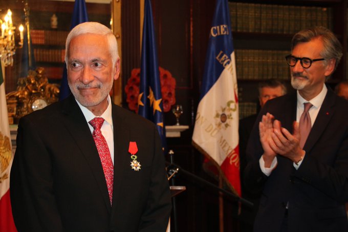 TITULAR DEL INSTITUTO NACIONAL DE GERIATRÍA RECIBE LEGIÓN DE HONOR FRANCESA