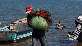 DIFÍCIL SITUACIÓN ENFRENTAN PEQUEÑOS PESCADORES EN MÉXICO