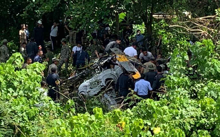 CAE HELICÓPTERO EUROCOPTER DE LA ARMADA DE MÉXICO, EN FRONTERA, TABASCO