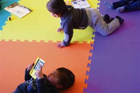 PRINCIPALES BENEFICIOS EDUCATIVOS DE LOS PODCASTS PARA NIÑOS PRINCIPALES BENEFICIOS EDUCATIVOS DE LOS PODCASTS PARA NIÑOS