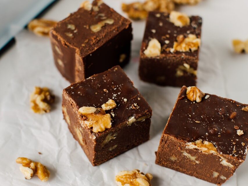 FUDGE DE CHOCOLATE ESTILO AMERICANO FUDGE DE CHOCOLATE ESTILO AMERICANO