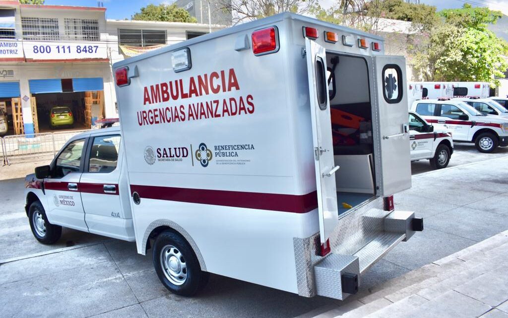 ENTREGAN 25 AMBULANCIAS AL GOBIERNO DE GUERRERO ENTREGAN 25 AMBULANCIAS AL GOBIERNO DE GUERRERO