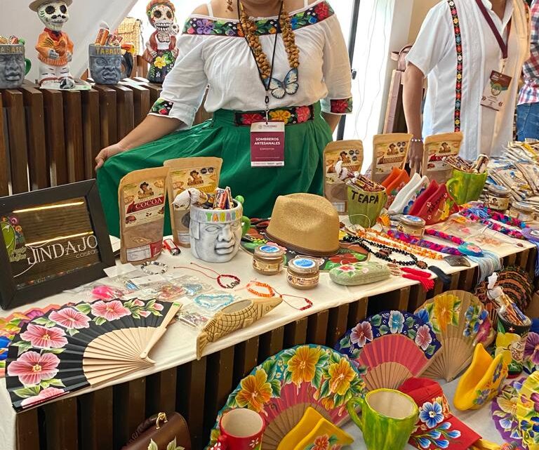 EXPOSICIÓN DE LA RIQUEZA TURÍSTICA, ARTESANAL Y GASTRONÓMICA DE TABASCO EXPOSICIÓN DE LA RIQUEZA TURÍSTICA, ARTESANAL Y GASTRONÓMICA DE TABASCO