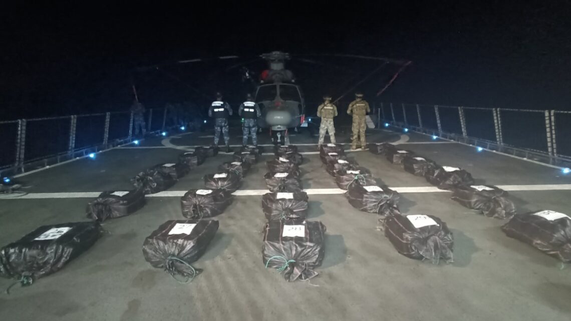 ASEGURAN APROXIMADAMENTE 1,600 KILOGRAMOS DE PRESUNTA COCAÍNA, EN MANZANILLO, COLIMA ASEGURAN APROXIMADAMENTE 1,600 KILOGRAMOS DE PRESUNTA COCAÍNA, EN MANZANILLO, COLIMA