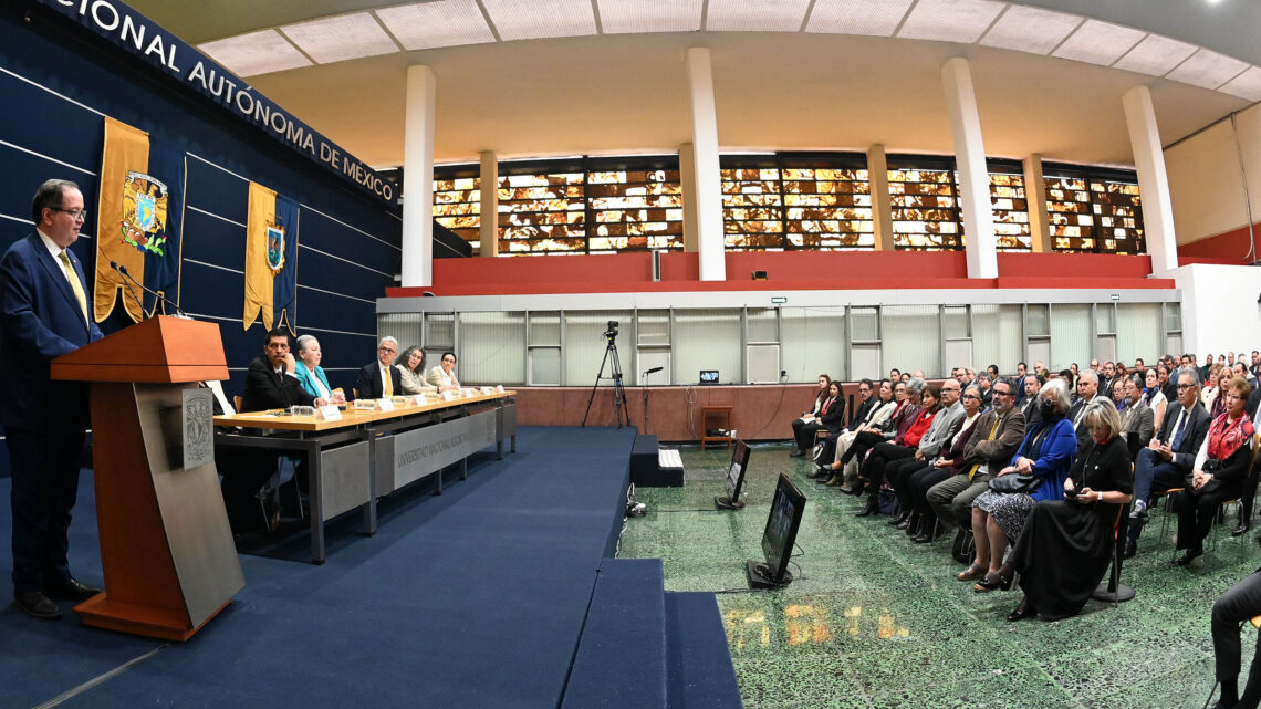 APOSTAR POR LA EDUCACIÓN ES APOSTAR POR UN MEJOR FUTURO PARA MÉXICO APOSTAR POR LA EDUCACIÓN ES APOSTAR POR UN MEJOR FUTURO PARA MÉXICO