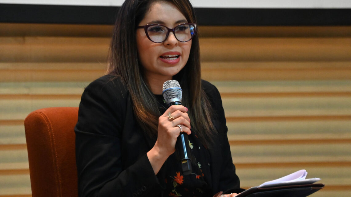 MIRAR CON “GAFAS VIOLETAS” AYUDA