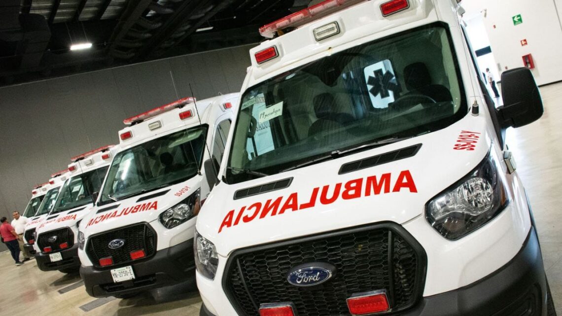20 AMBULANCIAS A UNIDADES DE SALUD Y APOYOS A PERSONAS CON DISCAPACIDAD DE YUCATÁN 20 AMBULANCIAS A UNIDADES DE SALUD Y APOYOS A PERSONAS CON DISCAPACIDAD DE YUCATÁN