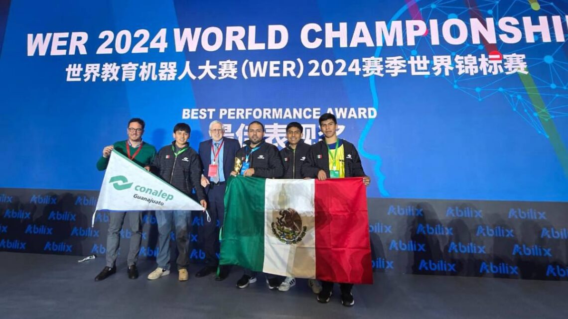 CONALEPENSES OBTIENEN PRIMER LUGAR EN TORNEO MUNDIAL DE ROBÓTICA EN SHANGHÁI
