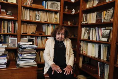 A LEER LA OBRA DE AMPARO DÁVILA, LITERATURA DE FICCIÓN