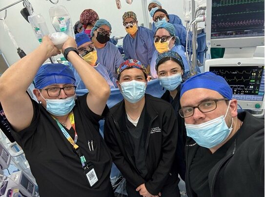PRIMER TRASPLANTE DE HÍGADO Y RIÑÓN EN EL HOSPITAL JUÁREZ DE MÉXICO