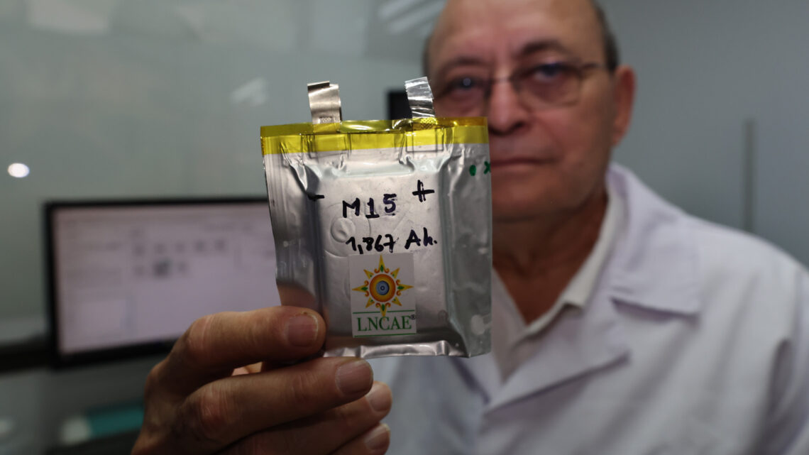 TRABAJA PROYECTOS PARA EXTRACCIÓN DE LITIO (EL ORO BLANCO DEL FUTURO)