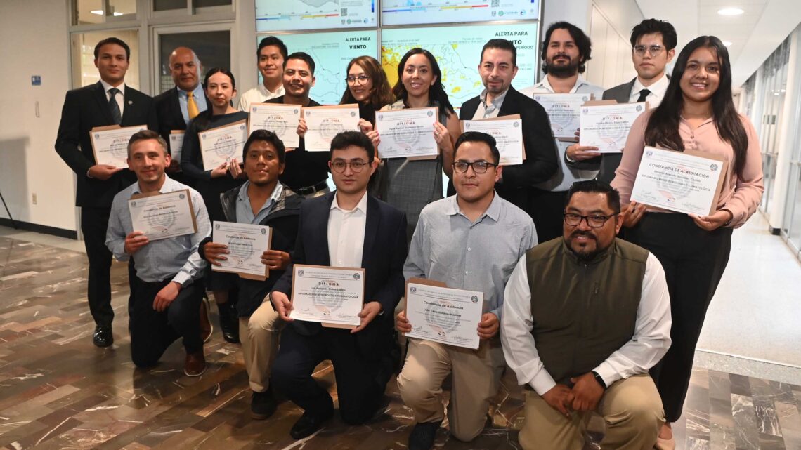 EL MUNDO REQUIERE MÁS PROFESIONALES EN CIENCIAS ATMOSFÉRICAS EL MUNDO REQUIERE MÁS PROFESIONALES EN CIENCIAS ATMOSFÉRICAS