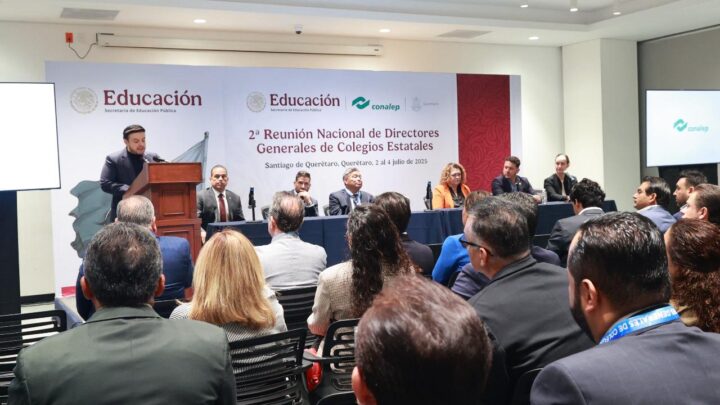 RECONOCEN A 123 ESTUDIANTES DEL CONALEP