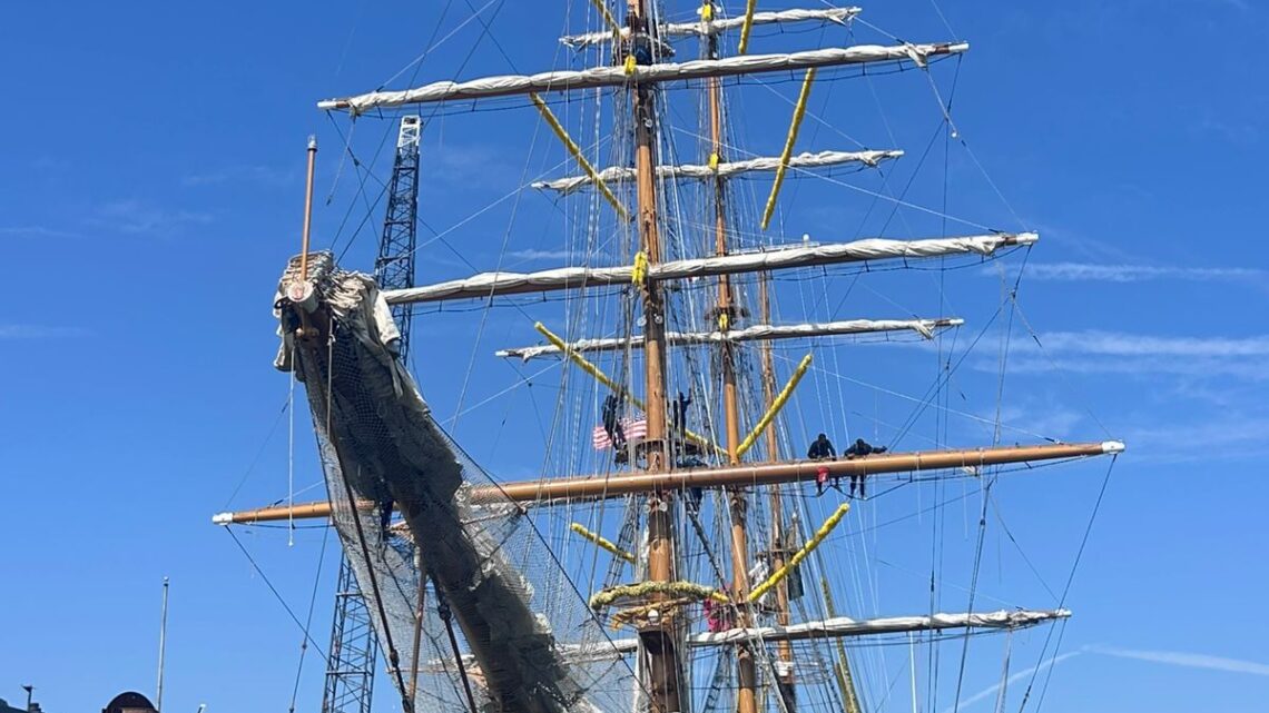 EL VELERO “CUAUHTÉMOC” REALIZA PRUEBAS EN LA MAR