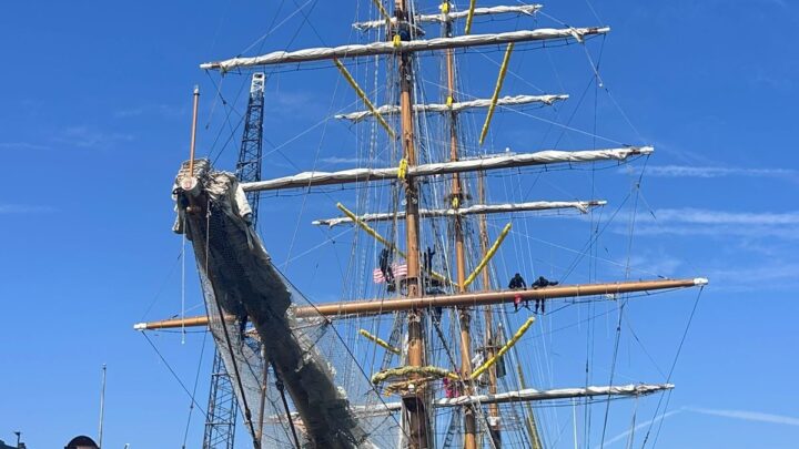 EL VELERO “CUAUHTÉMOC” REALIZA PRUEBAS EN LA MAR