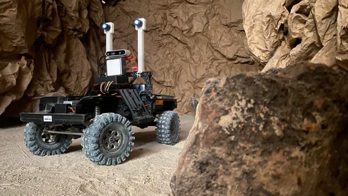 ROBOT EXPLORADOR QUE MAPEA E IDENTIFICA RIESGOS EN MINAS ROBOT EXPLORADOR QUE MAPEA E IDENTIFICA RIESGOS EN MINAS