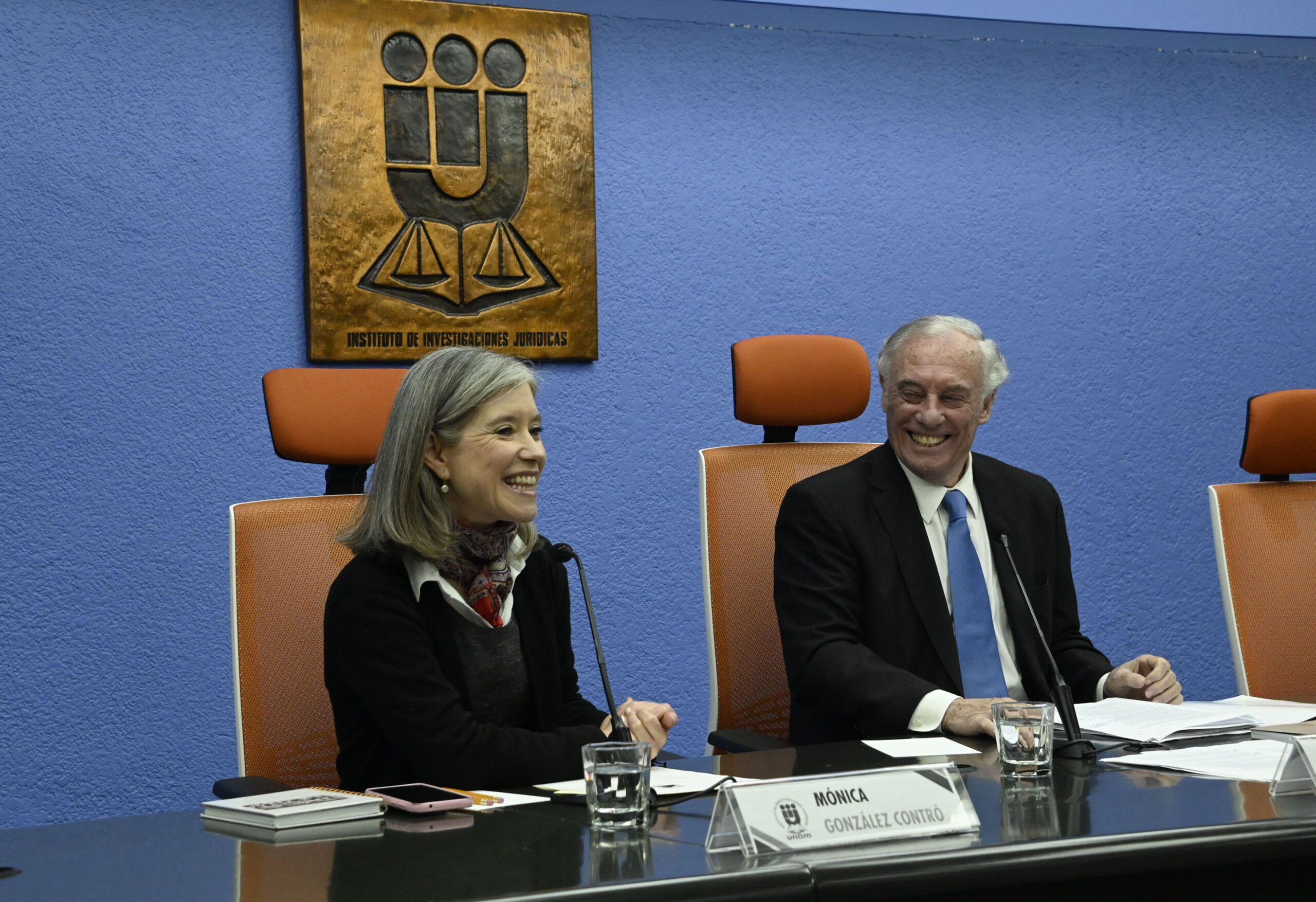 EN AMÉRICA LATINA, HIPERPRESIDENCIALISMO DEBILITA INSTITUCIONES