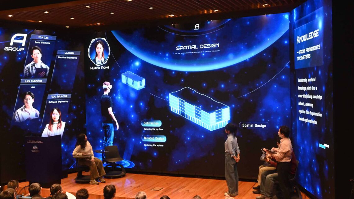 LA EDUCACIÓN EN LÍNEA ES UN ESPEJO QUE NOS RECUERDA LOS DESAFÍOS ÉTICOS Y HUMANOS