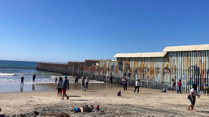 PERSONAS MIGRANTES APORTAN A LA ECONOMÍA ESTADOUNIDENSE, VÍA IMPUESTOS