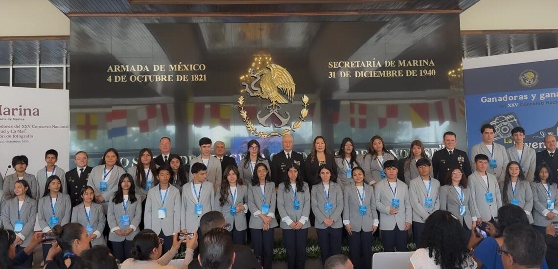 PREMIACIÓN A LOS JÓVENES GANADORES DEL XXV CONCURSO NACIONAL