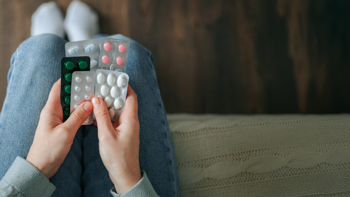 QUÉ MEDICAMENTOS DE VENTA LIBRE SON LOS INDICADOS PARA EL MANEJO DEL DOLOR EN CASA