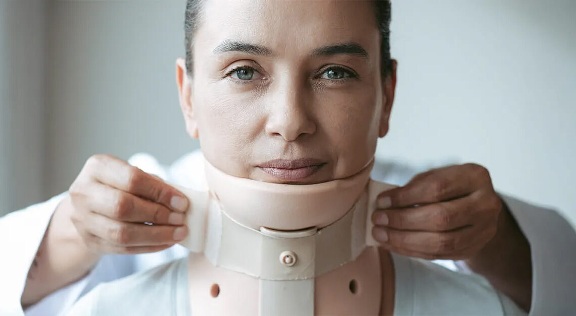 COLLARINES CERVICALES PODRÍAN PERJUDICAR TRAS UNA CIRUGÍA DE CUELLO
