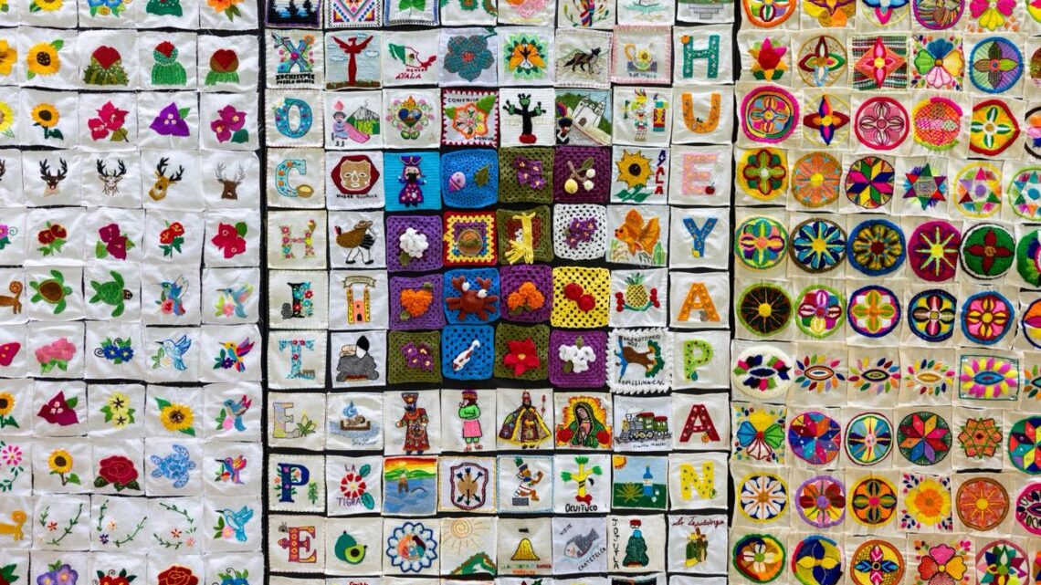 ARTESANAS Y ARTESANOS DE MÉXICO TEJEN EL RÉCORD GUINNESS DE LA EXPOSICIÓN DE BORDADOS Y TEJIDOS